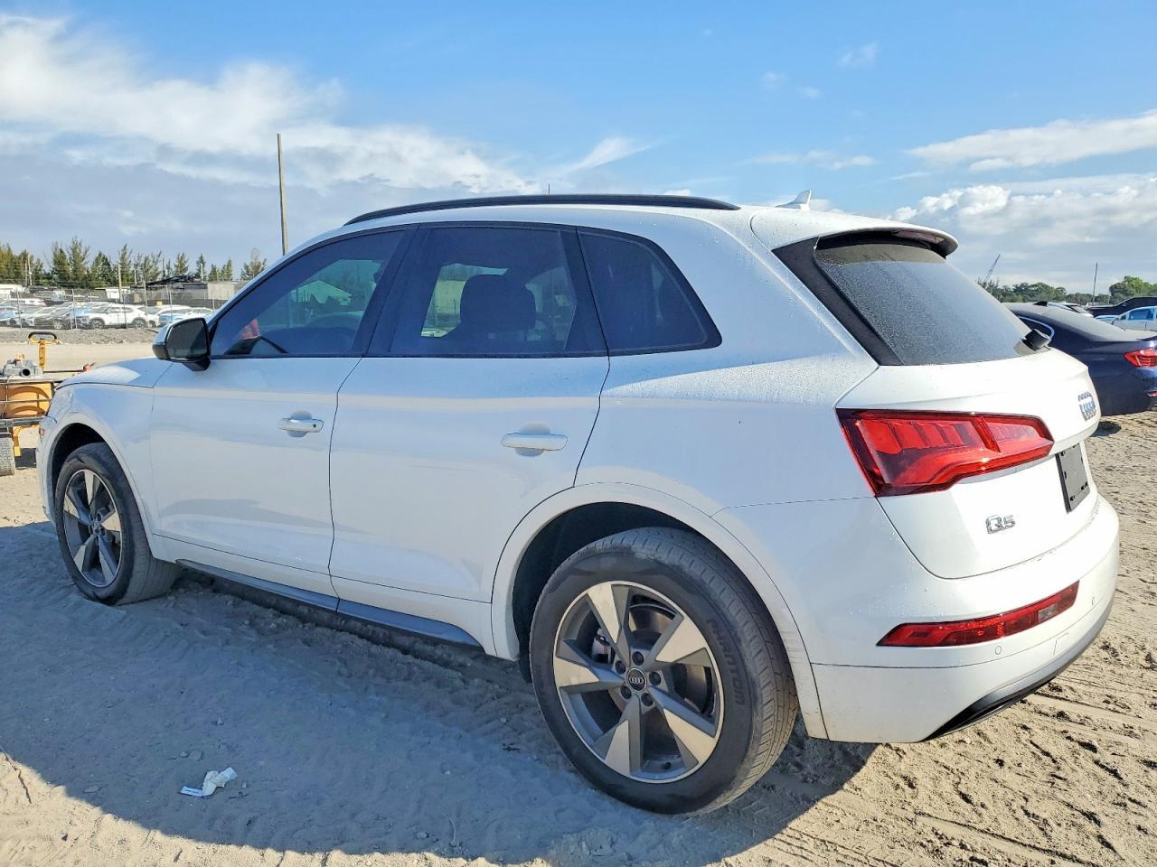 2020 Audi Q5 Premium - Image 2