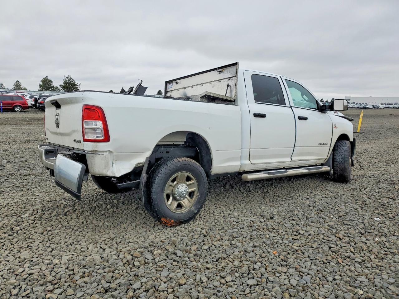 2022 Ram 2500 Tradesman - Фото 3