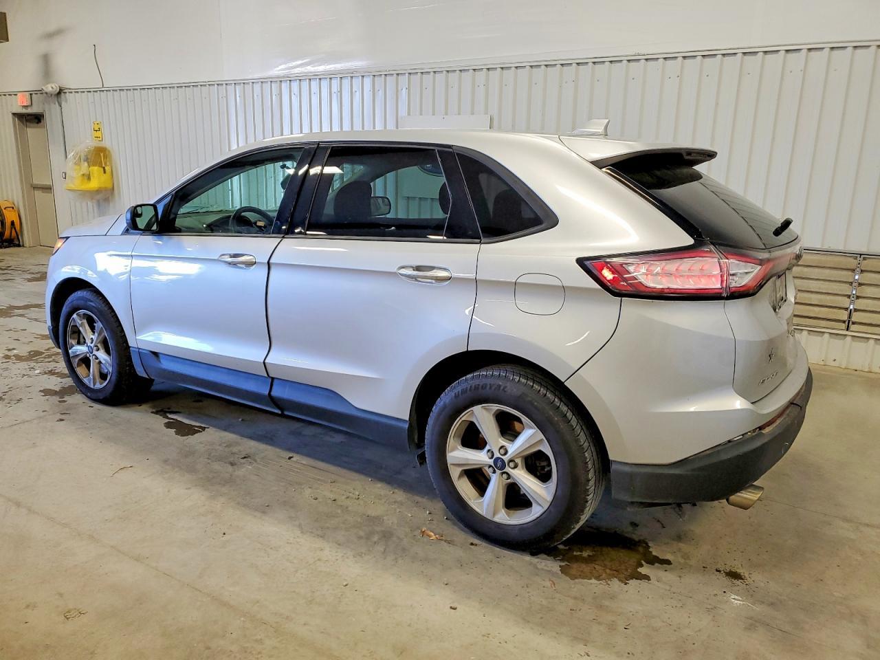 2017 Ford Edge Se - Image 2