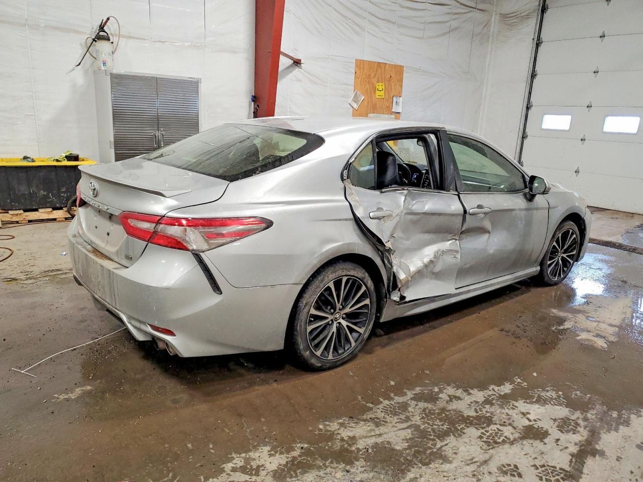 2018 Toyota Camry L - Image 3