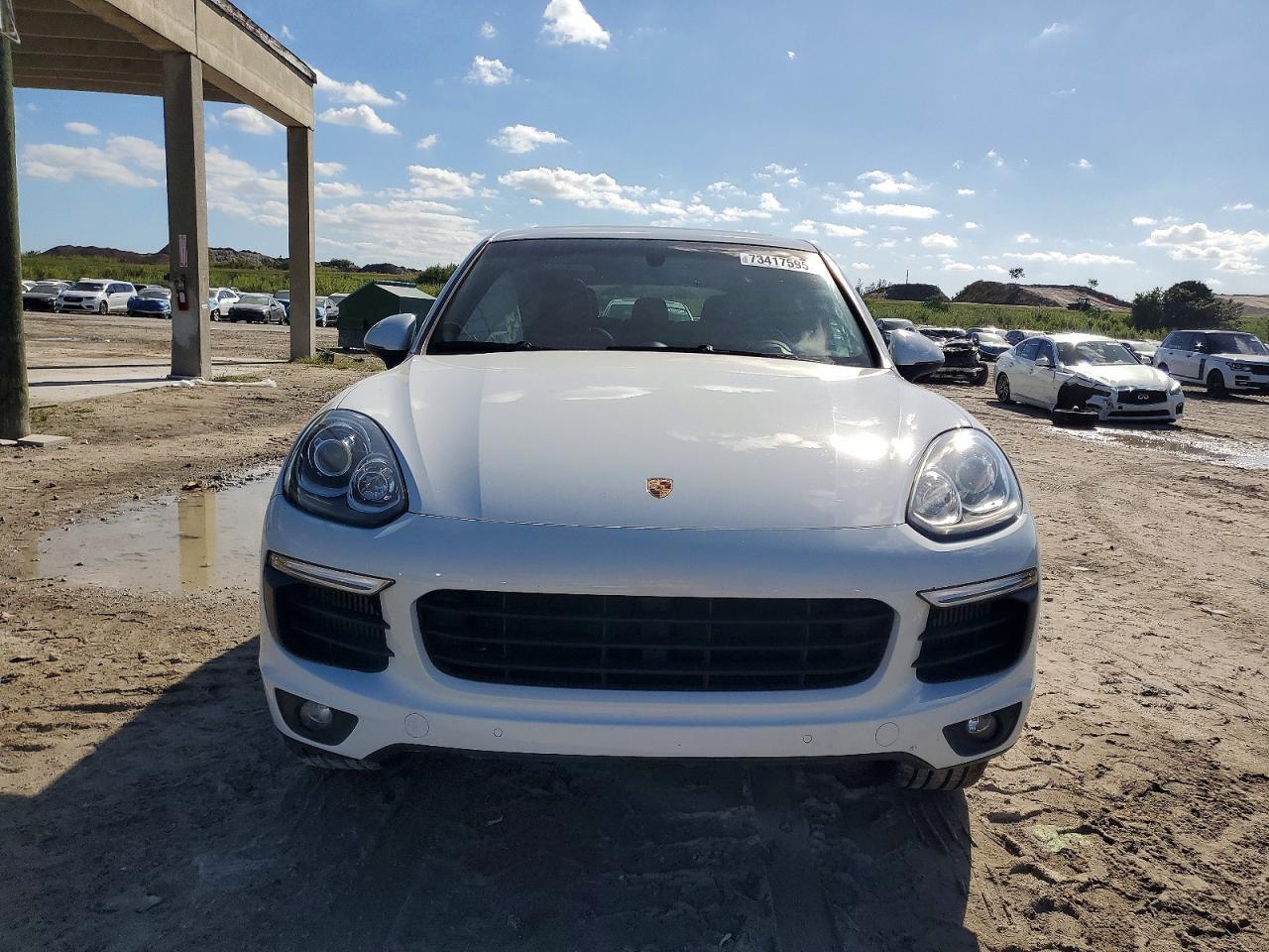 2016 Porsche Cayenne S - Image 5