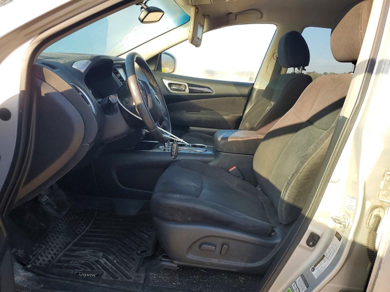 2015 Nissan Pathfinder S - Image 7
