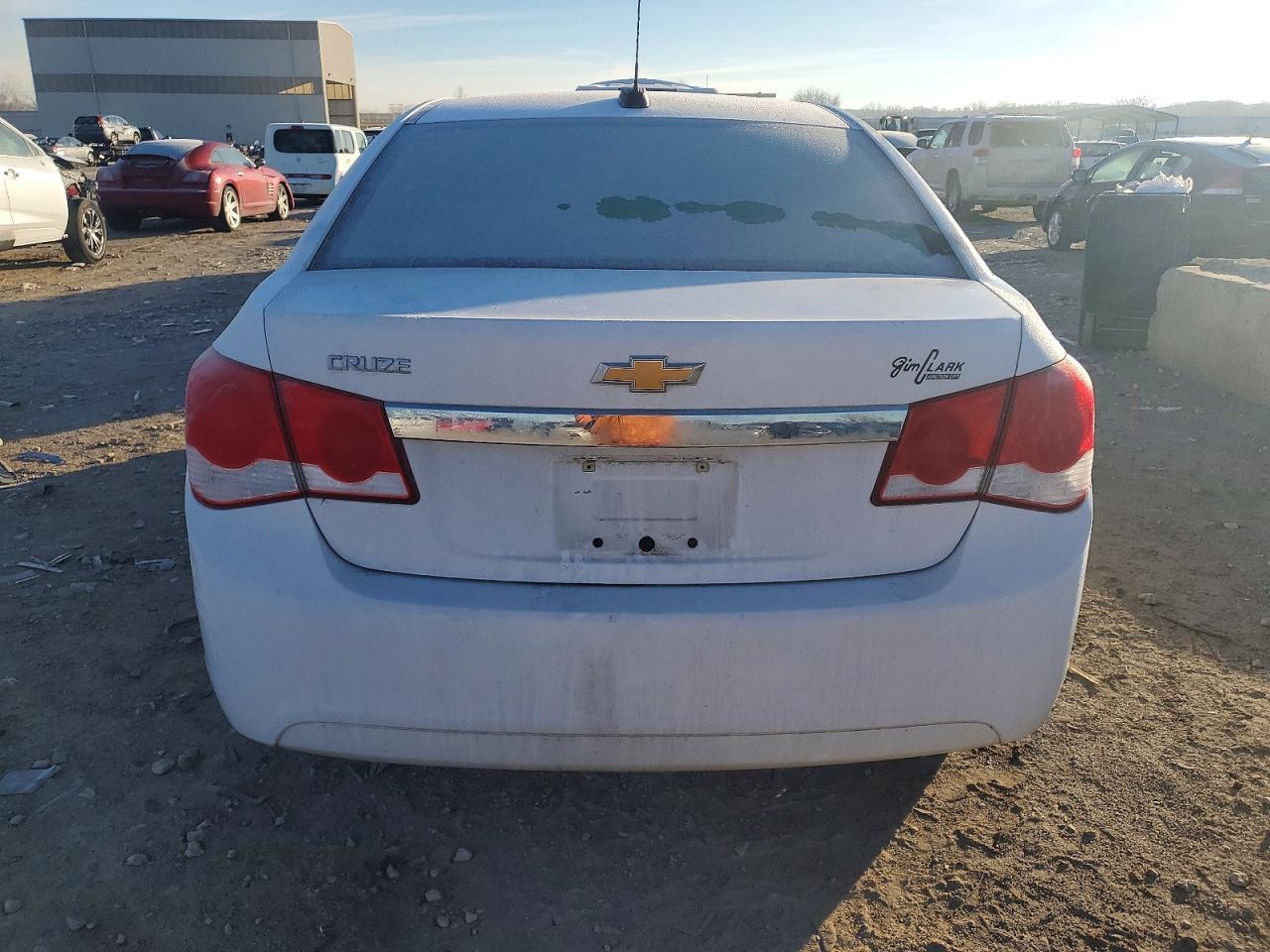 2016 Chevrolet Cruze Limited Ls - Image 6