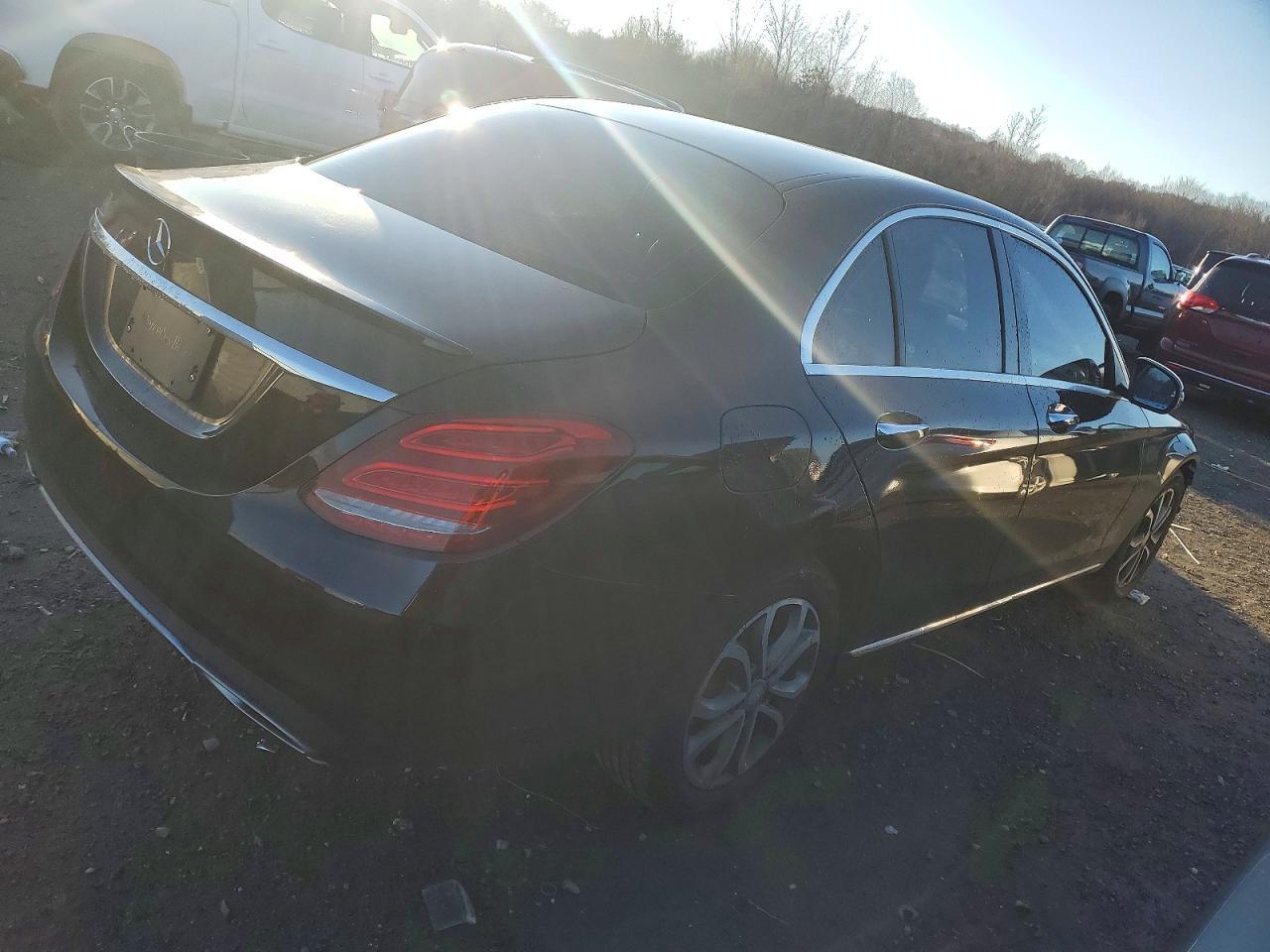 2016 Mercedes-Benz C 300 4Matic - Image 3
