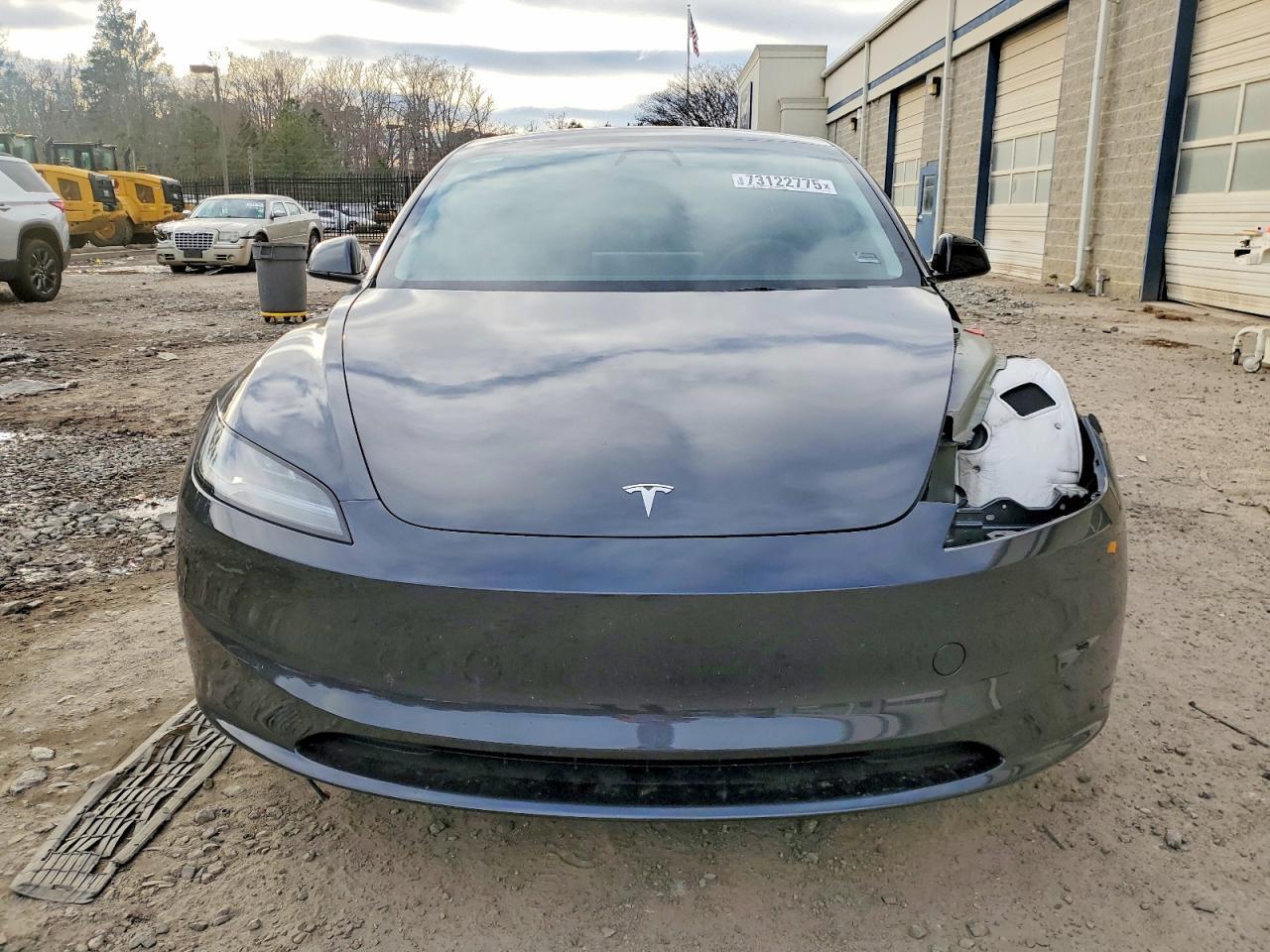 2025 Tesla Model 3 - Image 5