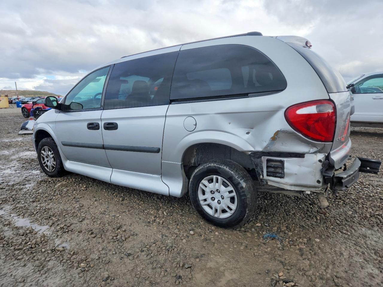 2005 Dodge Grand Caravan Se - Image 2
