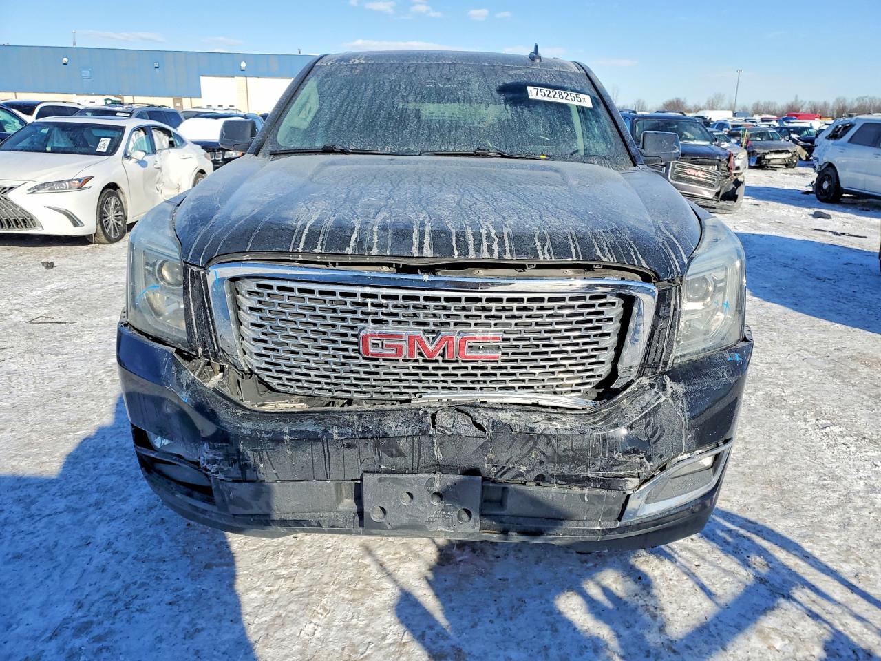 2017 GMC Yukon Denali - Фото 5