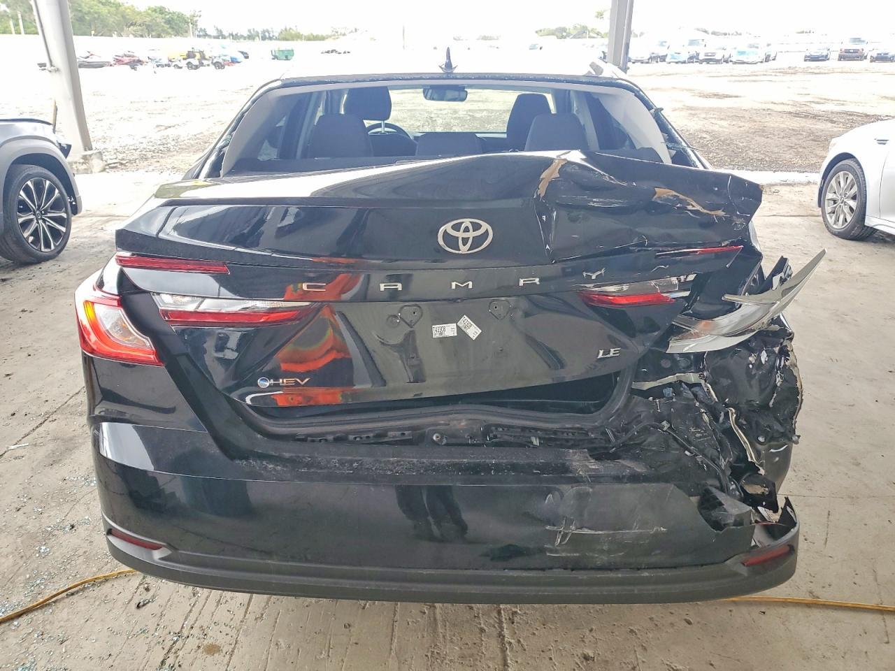 2025 Toyota Camry Xse - Фото 6