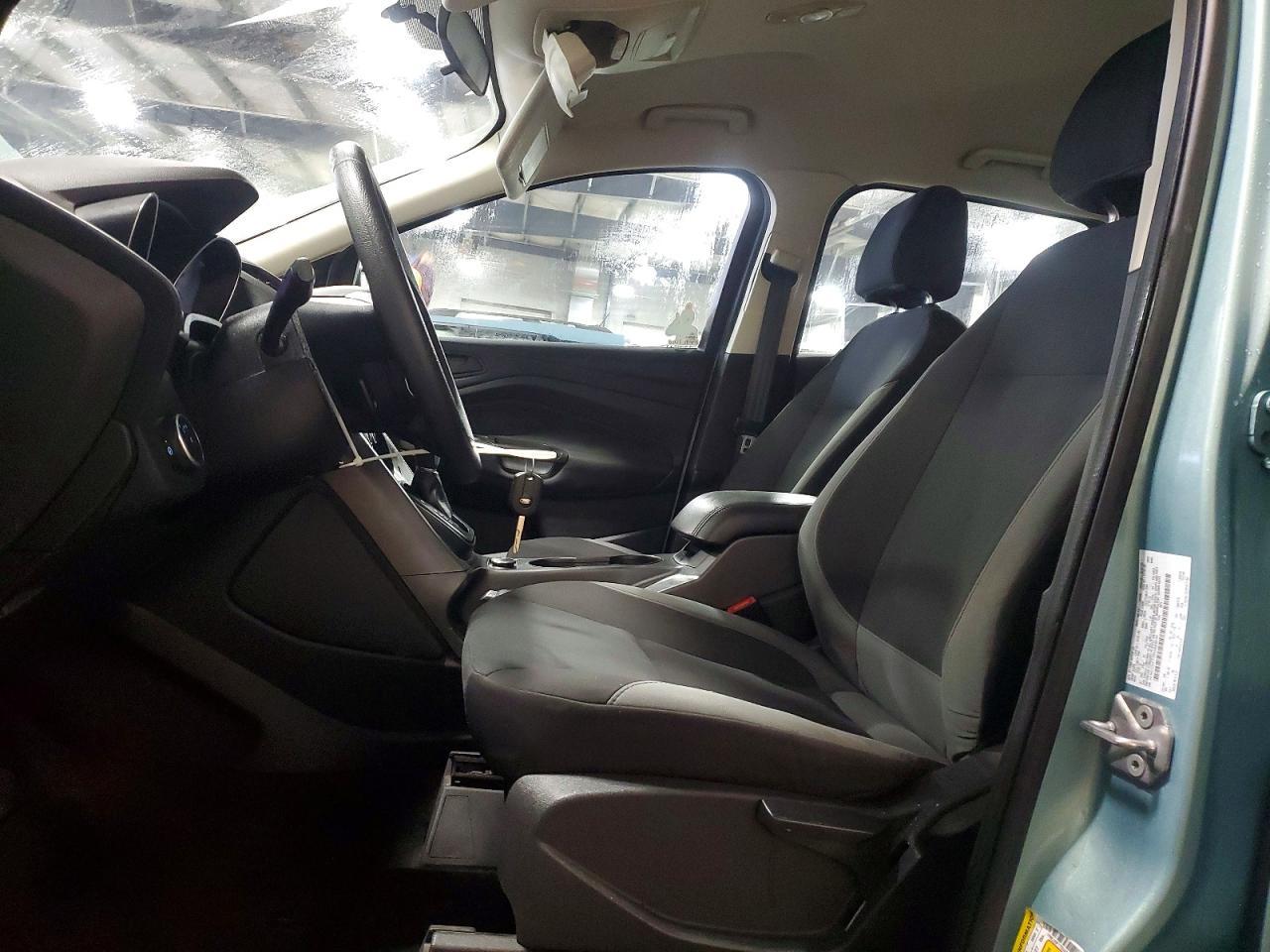 2013 Ford Escape S - Фото 7