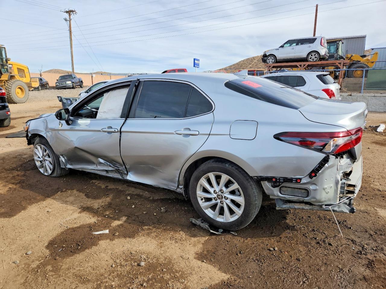 2024 Toyota Camry Le - Фото 2