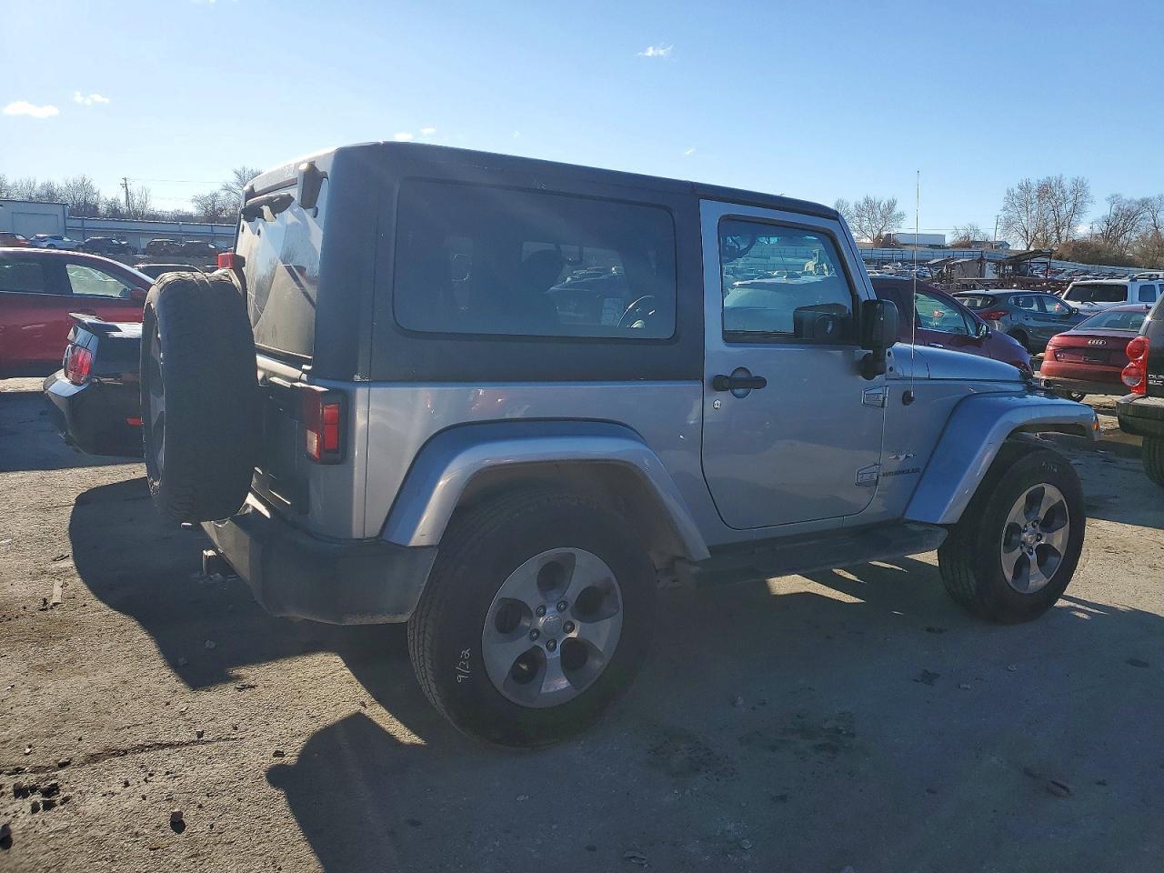 2016 Jeep Wrangler Sahara - Image 3