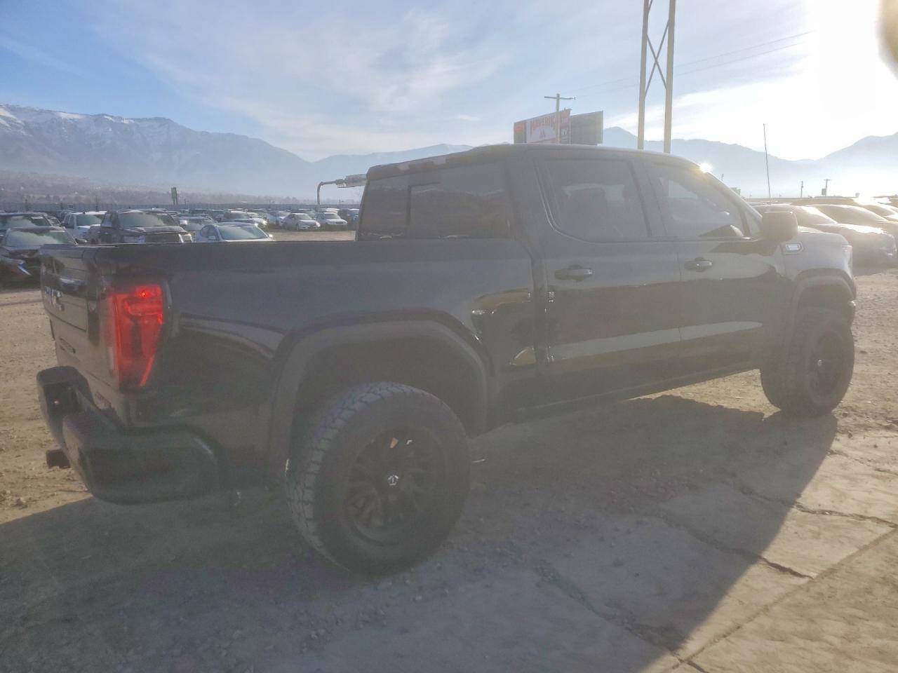 2024 GMC Sierra K1500 At4X - Фото 3