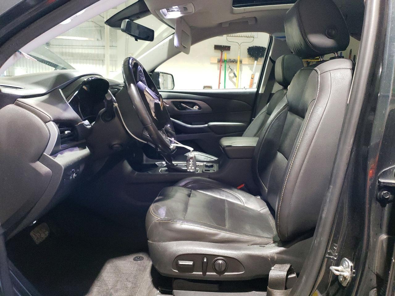 2020 Chev Traverse - Фото 7