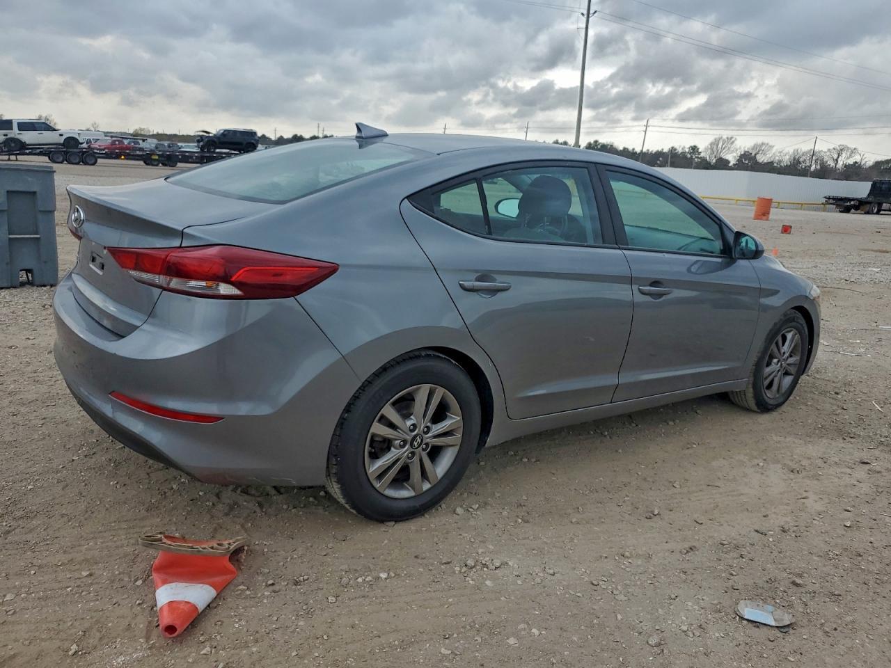 2018 Hyundai Elantra Sel - Фото 3