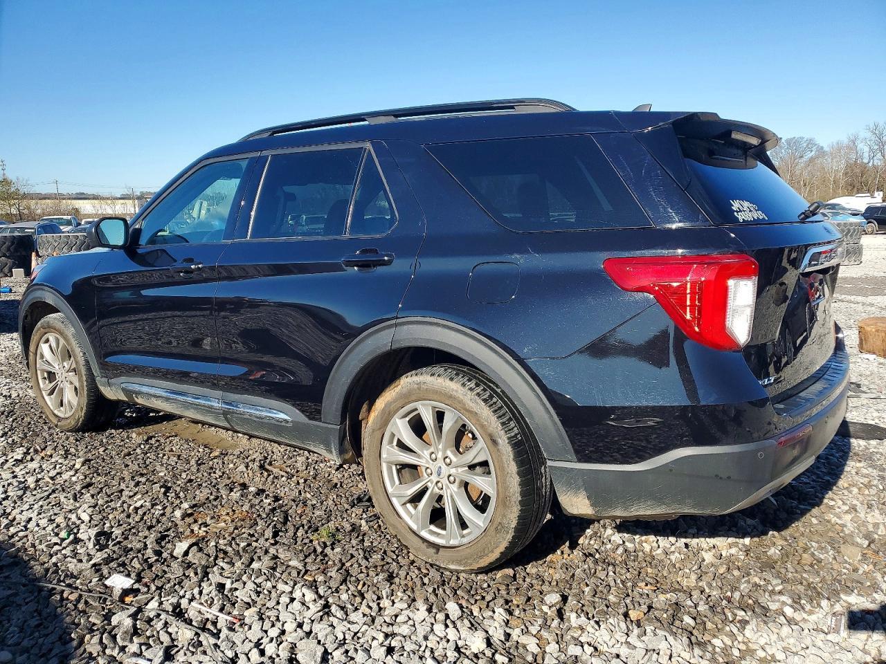 2023 Ford Explorer Xlt - Image 2
