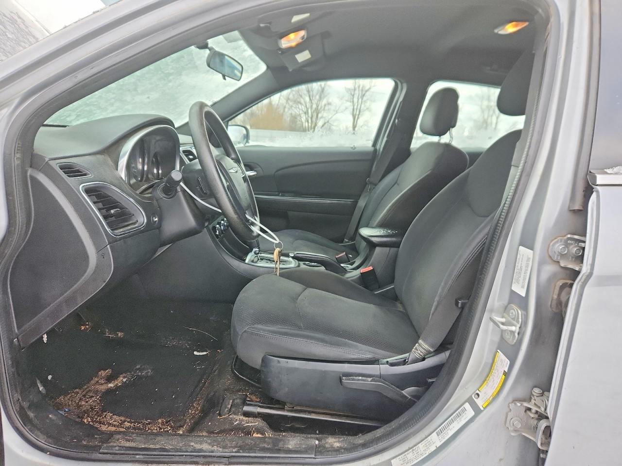 2014 Chrysler 200 Lx - Фото 7