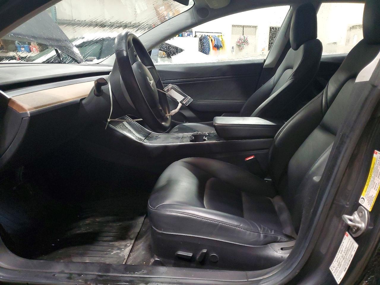 2018 Tesla Model 3 - Фото 7