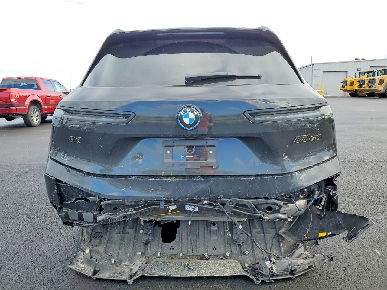 2025 BMW Ix M60 - Image 6