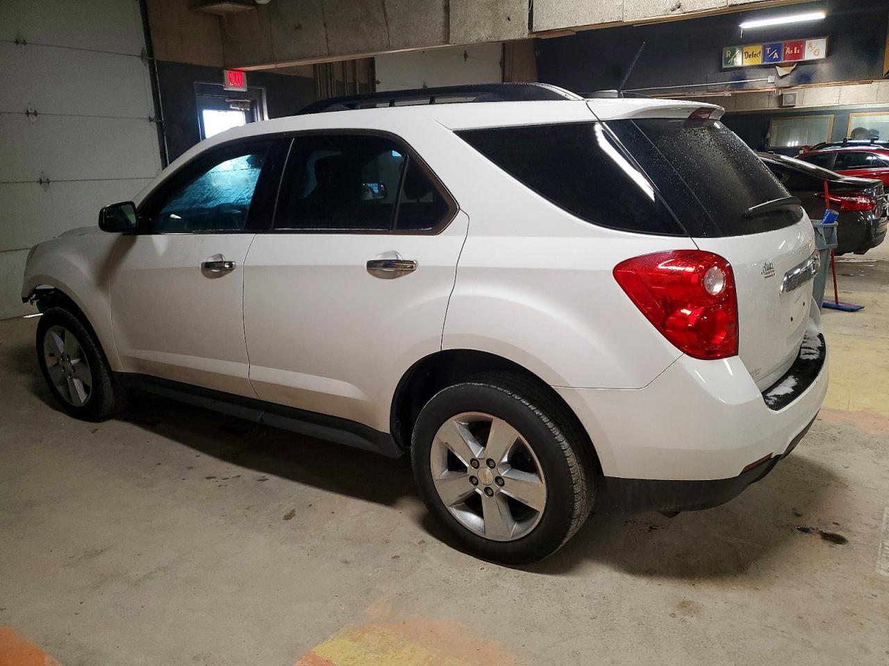 2015 Chevrolet Equinox Lt - Image 2
