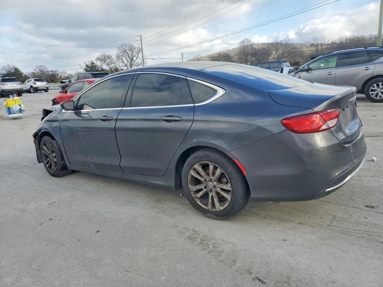 2015 Chrysler 200 Limited - Фото 2