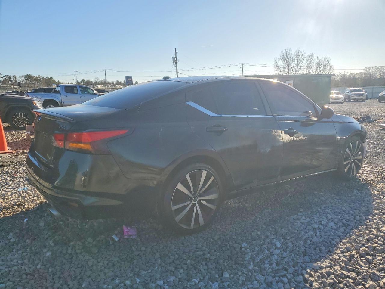2019 Nissan Altima Sr - Image 3