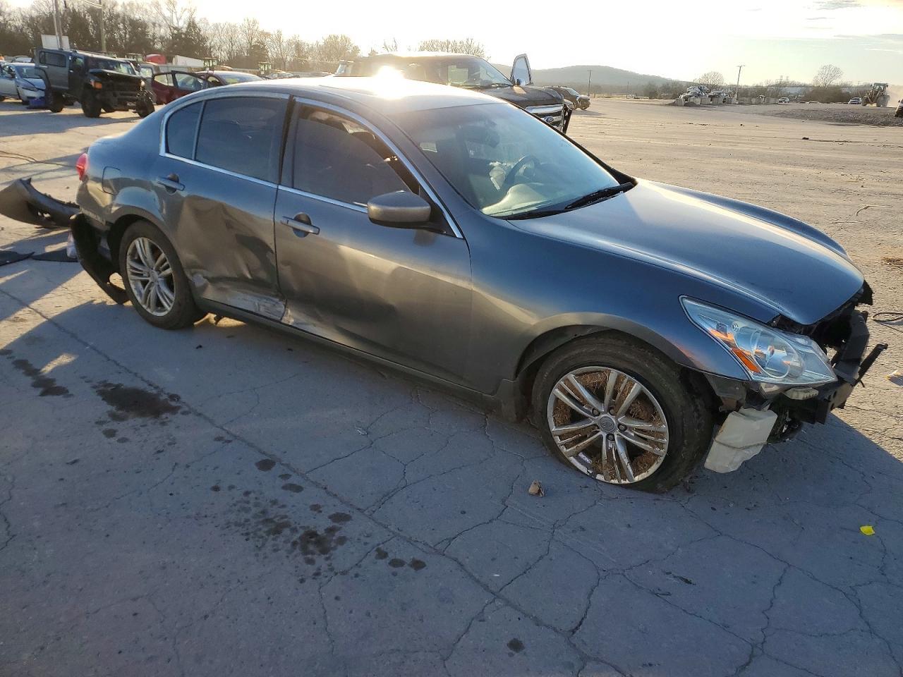 2010 Infiniti G37 - Image 4