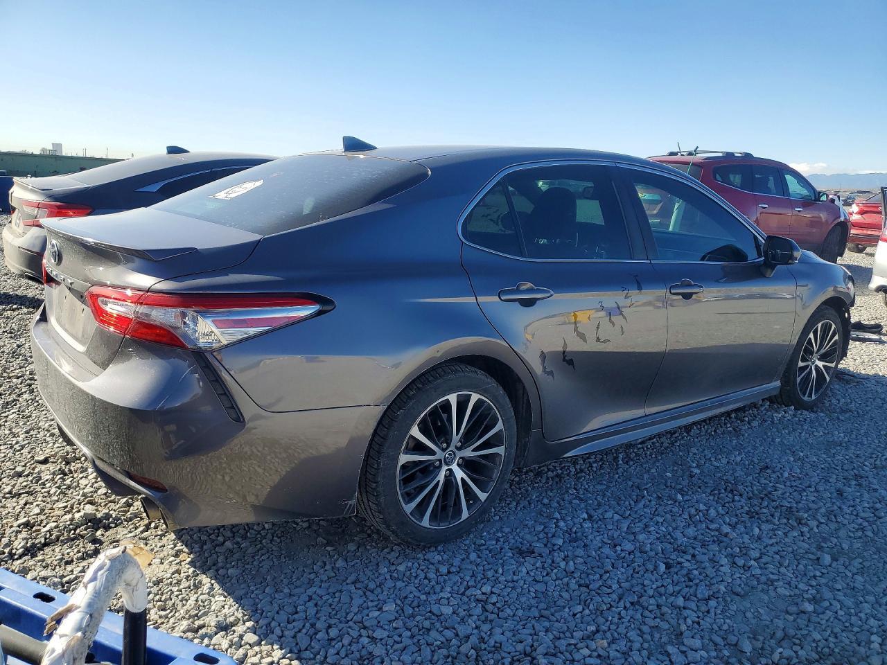 2018 Toyota Camry L - Фото 3