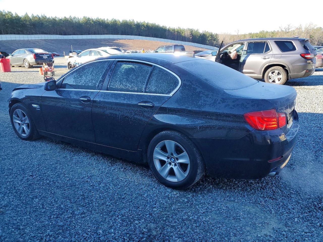 2012 BMW 528 Xi - Фото 2