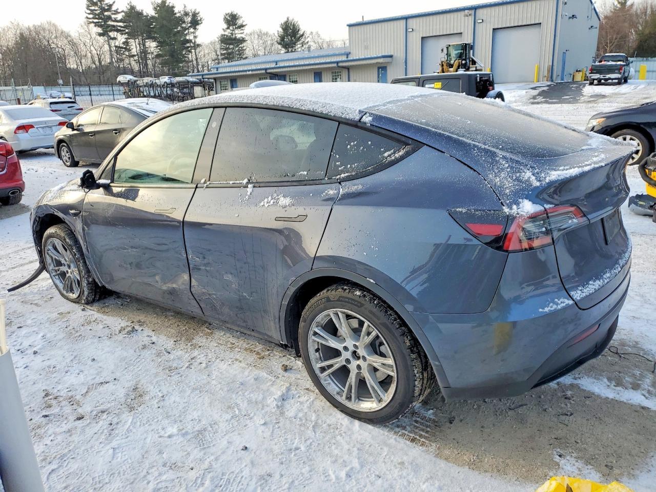 2022 Tesla Model Y - Фото 2