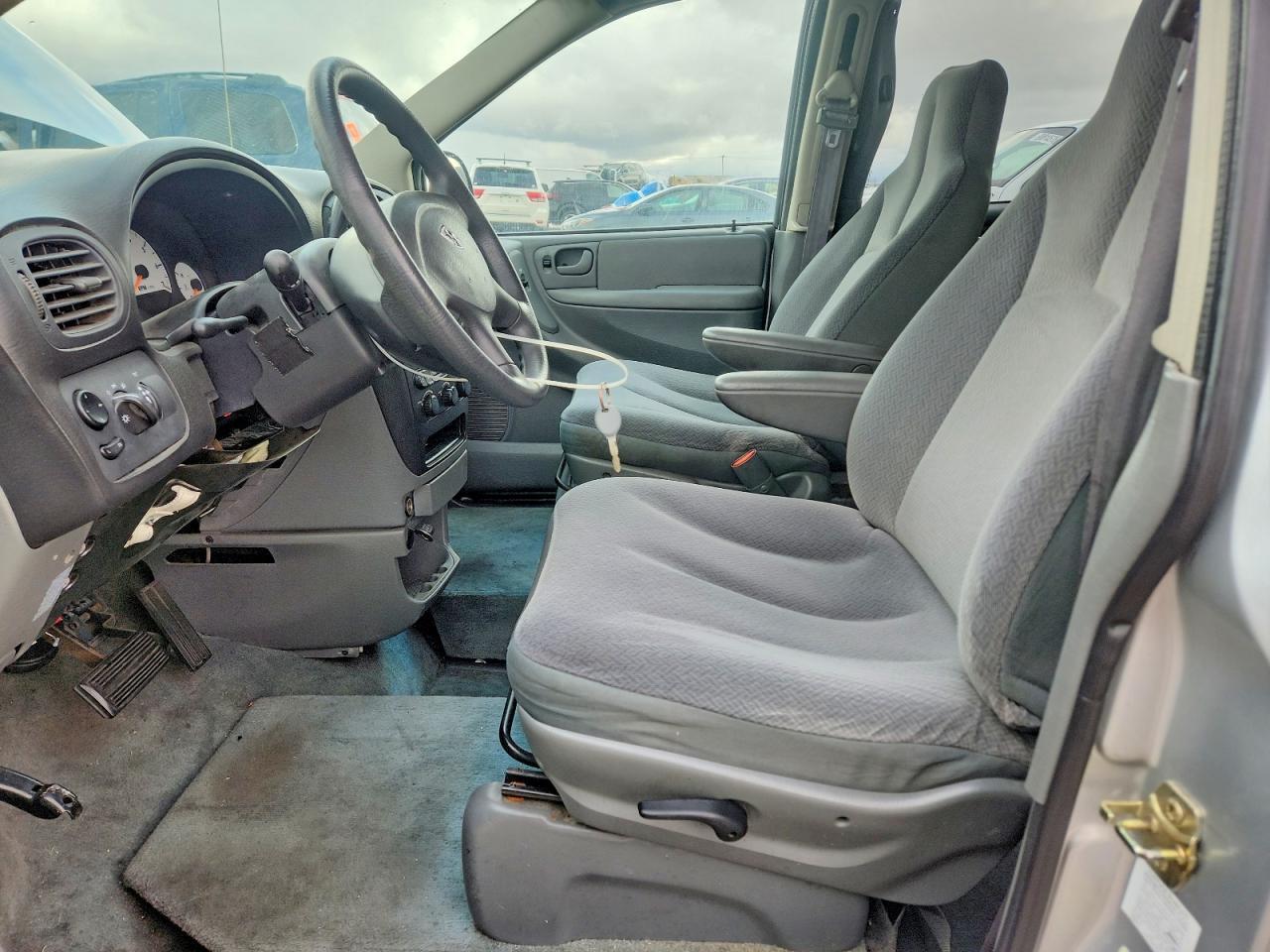 2005 Dodge Grand Caravan Se - Image 7