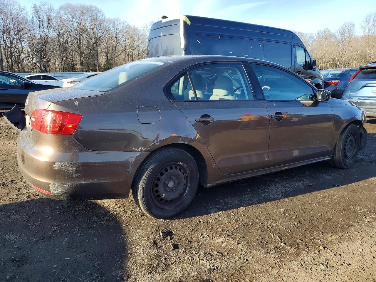 2014 Volkswagen Jetta Base - Image 3