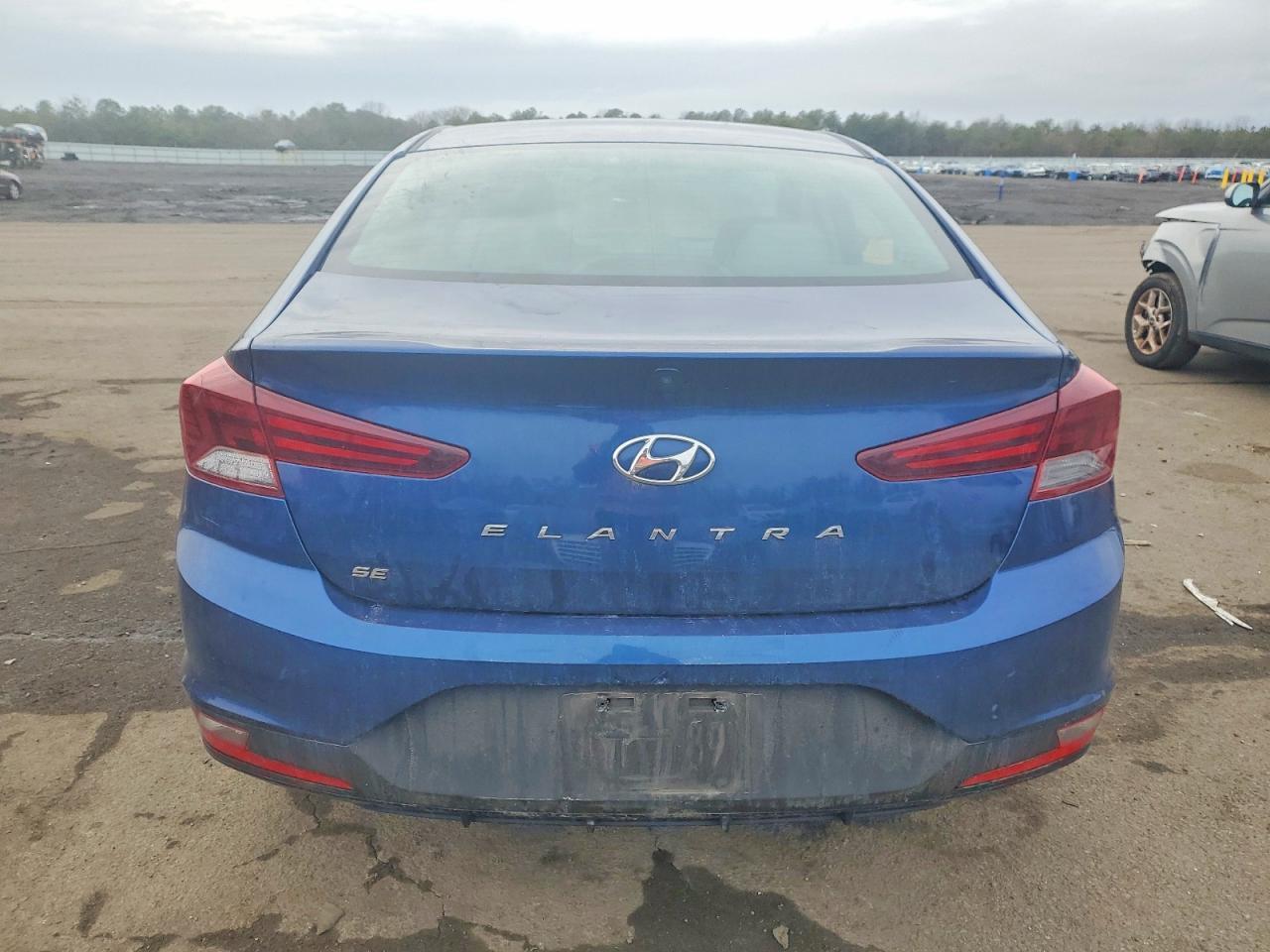 2019 Hyundai Elantra Se - Image 6