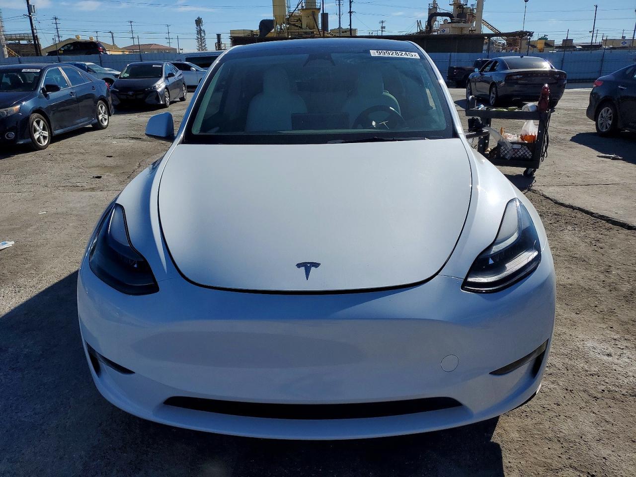 2023 Tesla Model Y - Фото 5