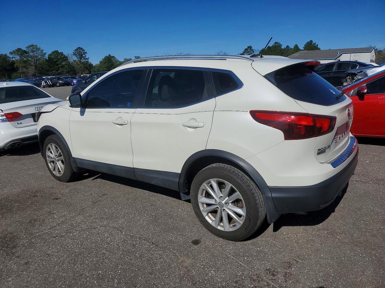 2018 Nissan Rogue Sport S - Фото 2