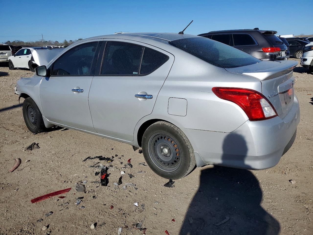 2018 Niss Versa S - Image 2