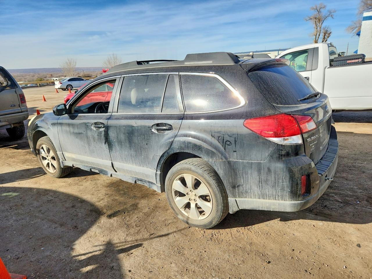 2011 Subaru Outback 2.5I Limited - Фото 2