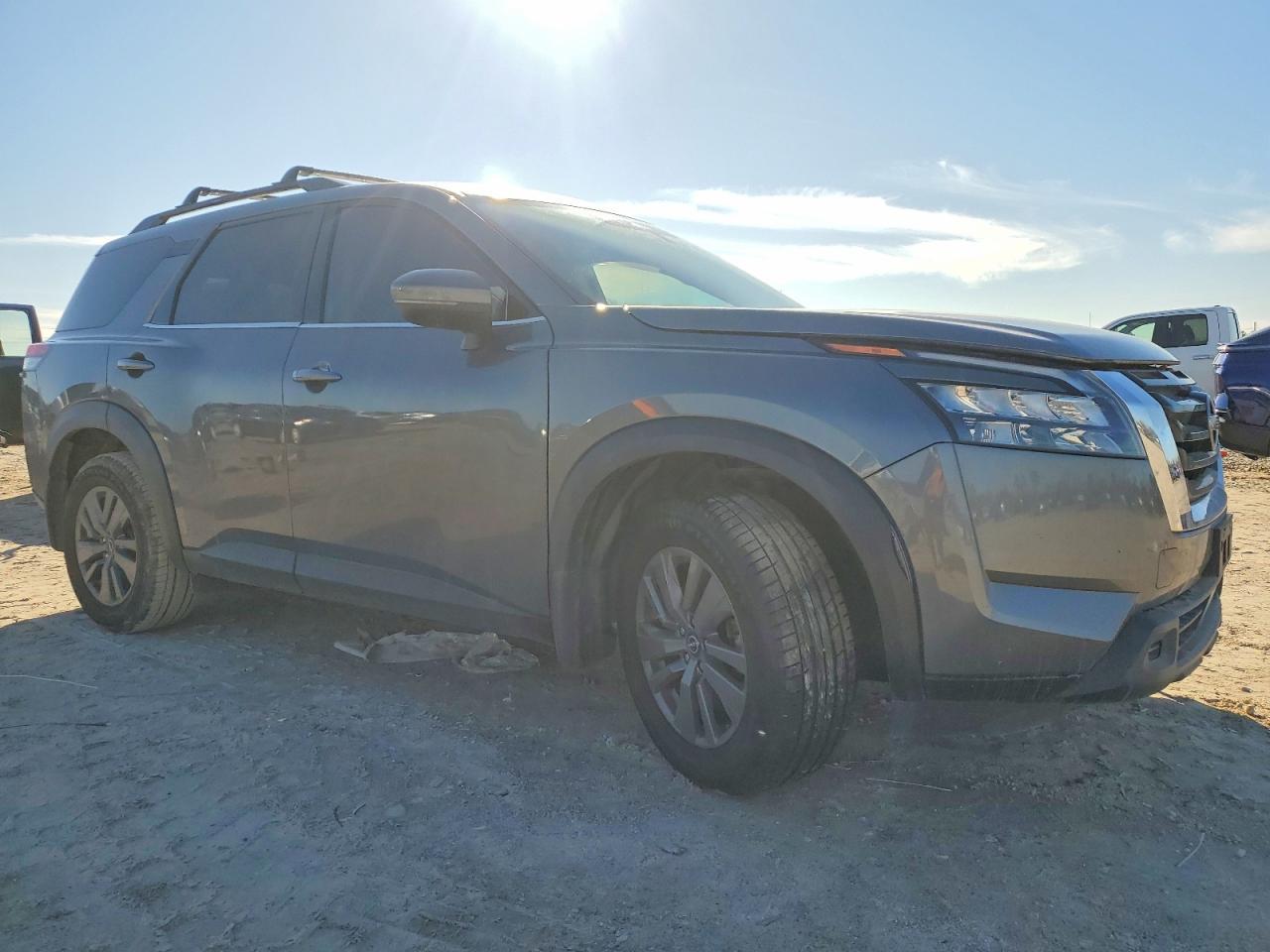 2023 Nissan Pathfinder Sv - Image 4