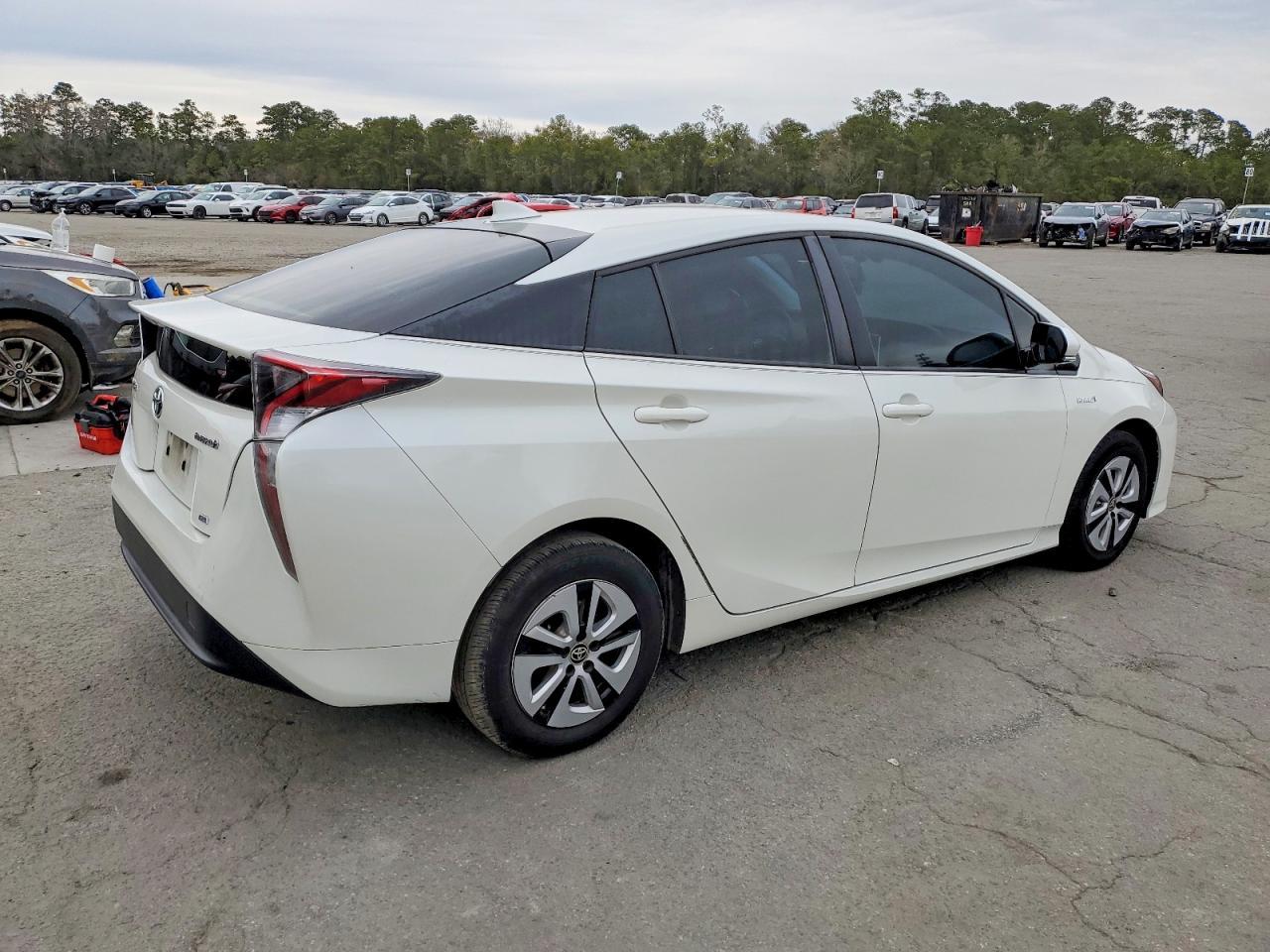 2016 Toyota Prius Two Eco - Фото 3