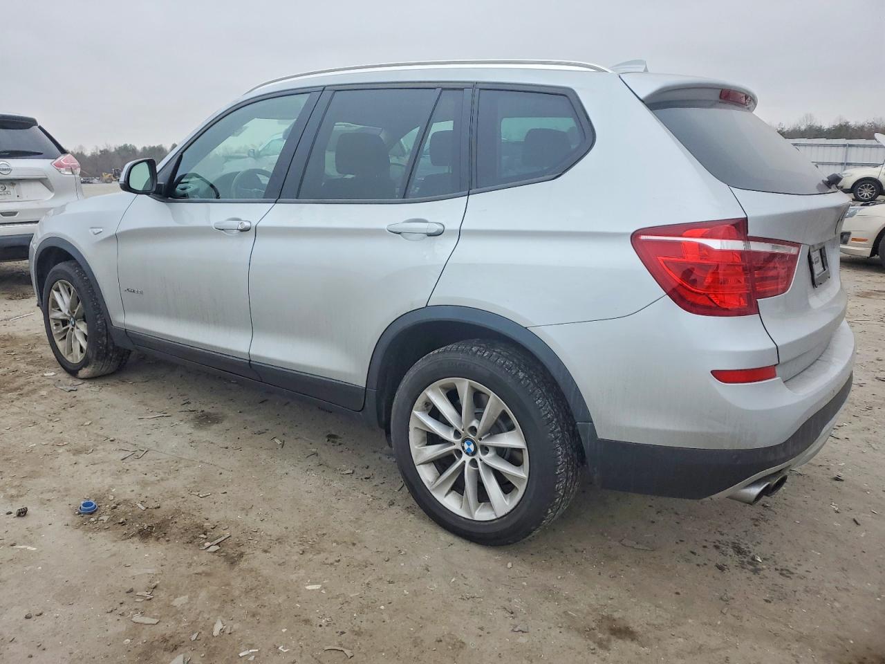 2017 BMW X3 xDrive28I - Фото 2