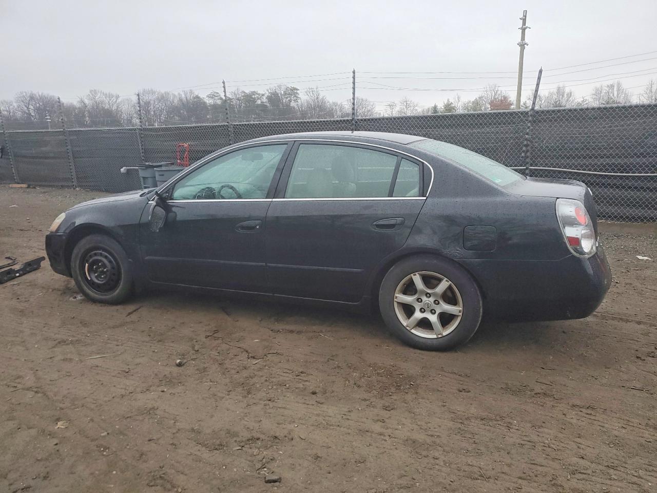 2006 Nissan Altima S - Image 2