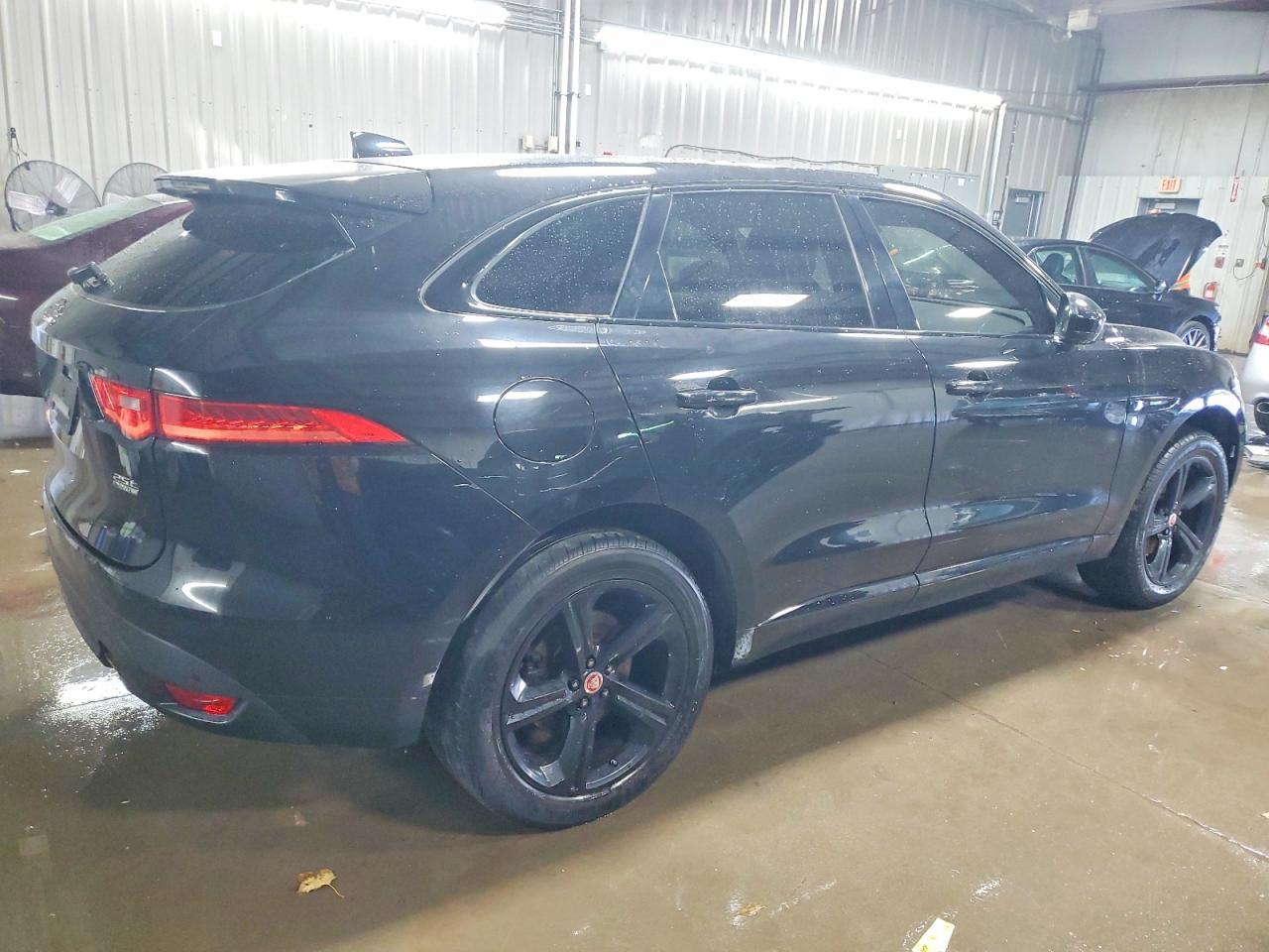 2020 Jaguar F-Pace R - Sport - Фото 3
