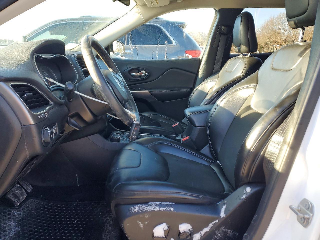 2019 Jeep Cherokee Latitude Plus - Фото 7