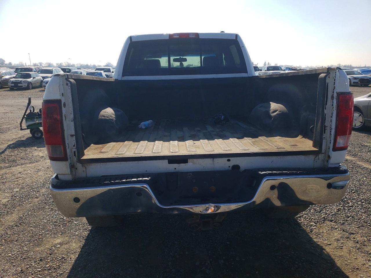 2012 Dodge Ram 2500 Laramie - Image 6