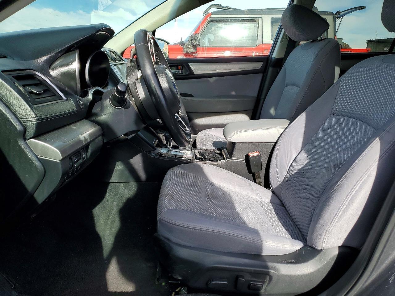 2019 Subaru Outback 2.5I Premium - Image 7