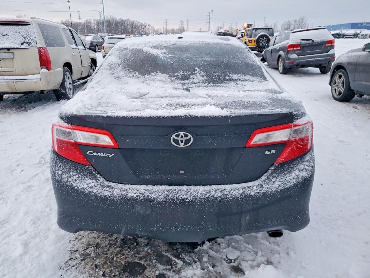 2012 Toyota Camry Base - Фото 6