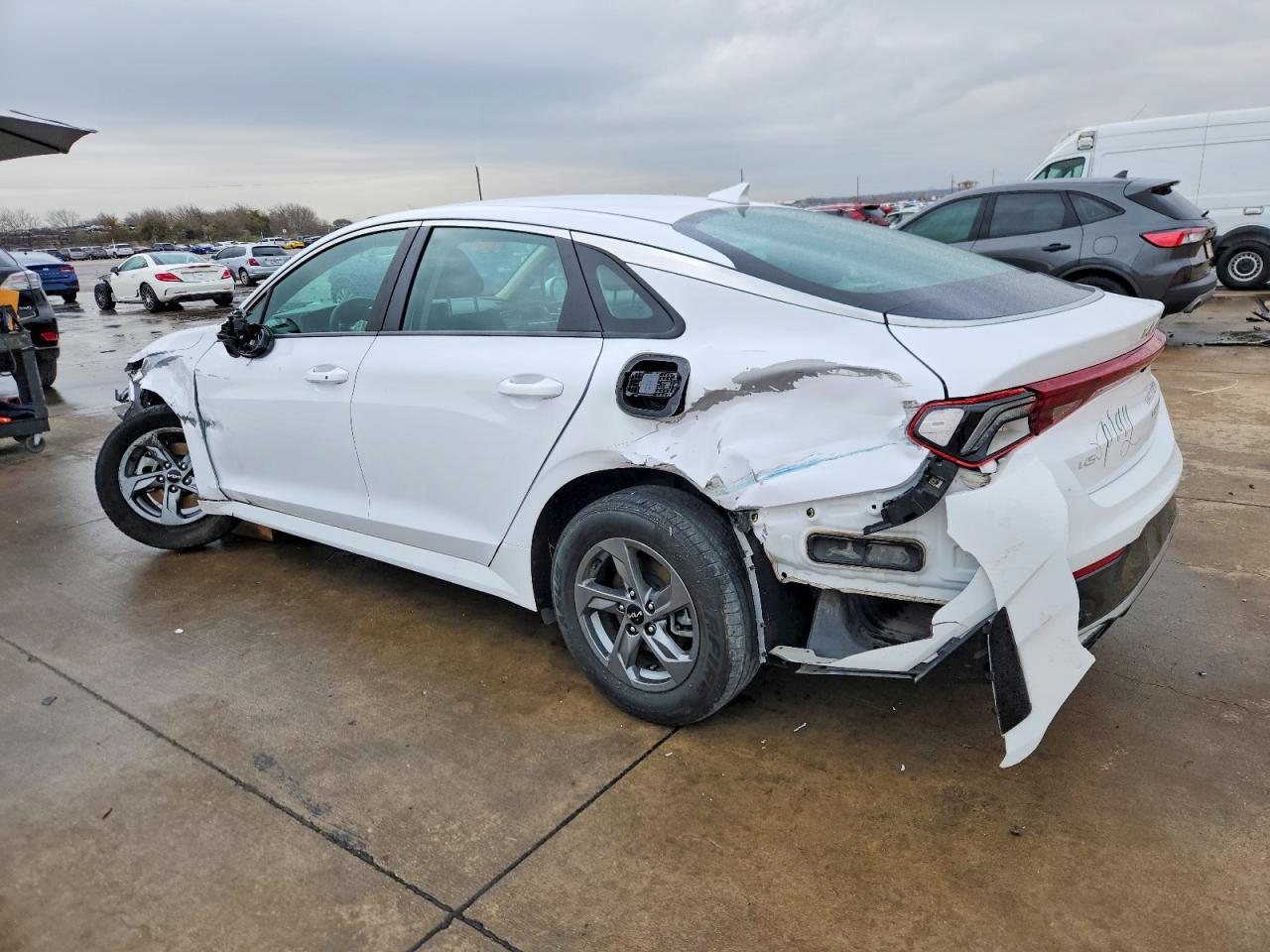 2023 Kia K5 Lxs - Фото 2