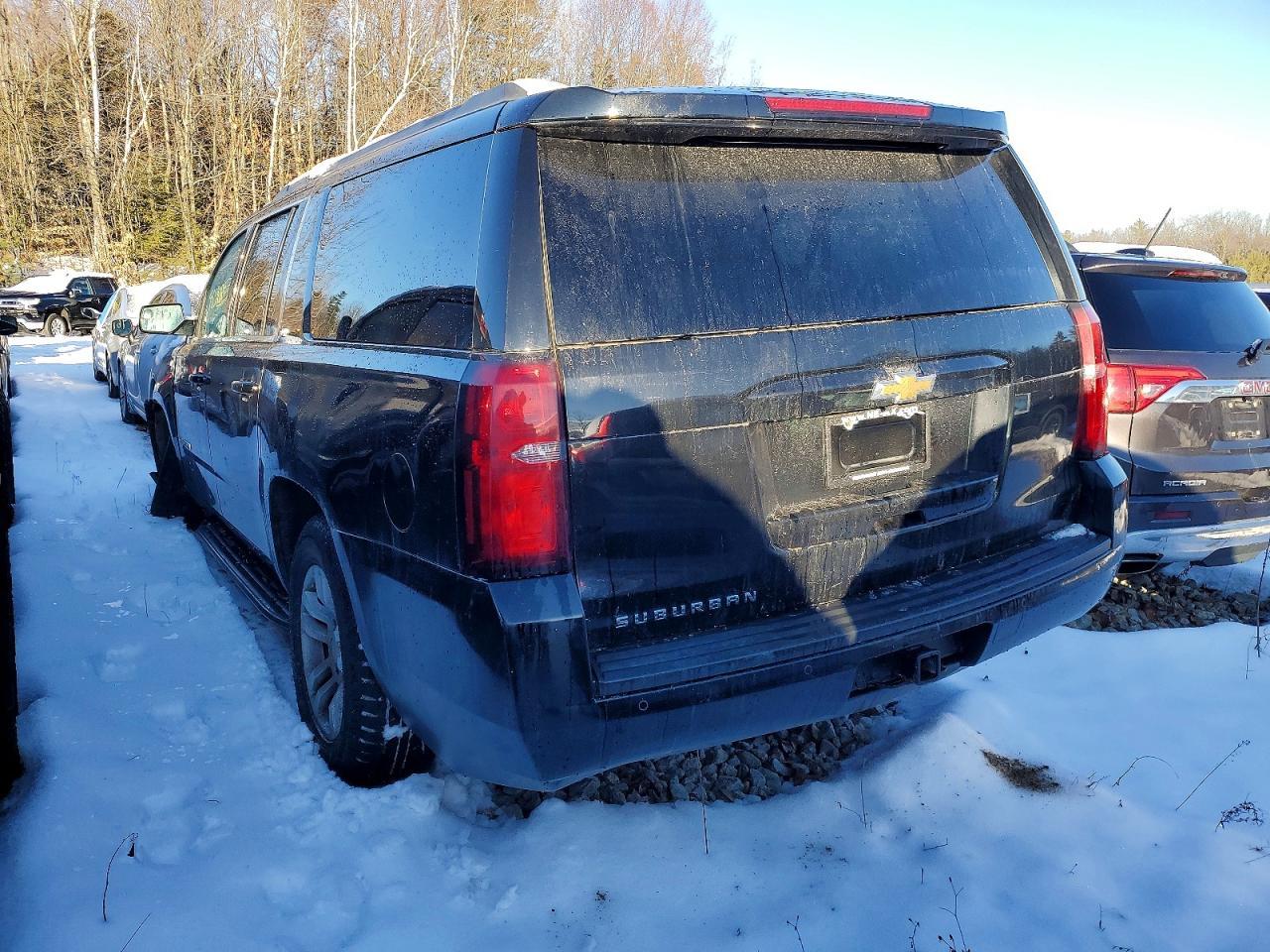 2015 Chevrolet Suburban K1500 Lt - Image 2
