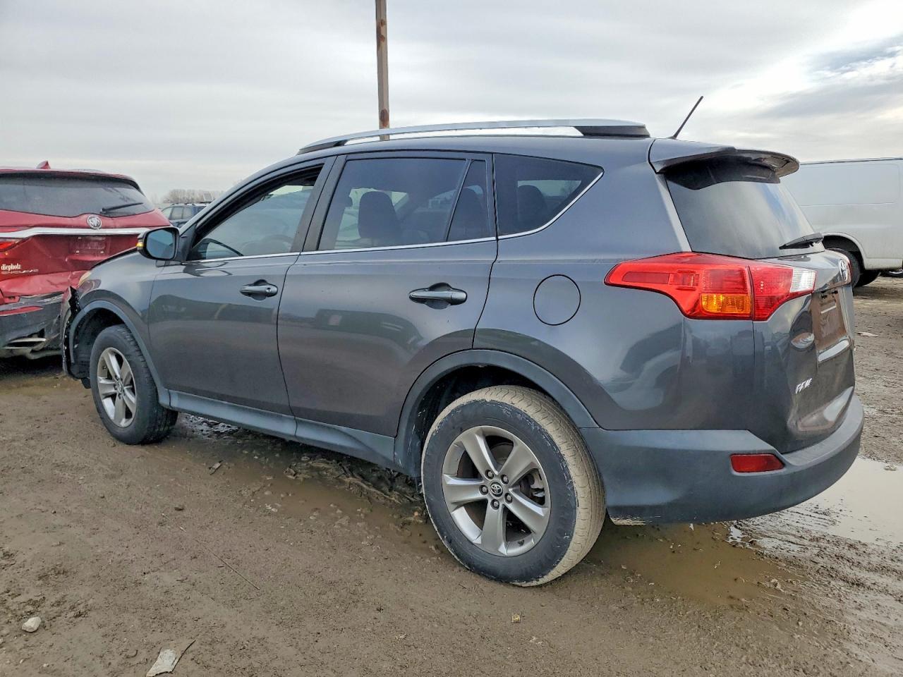 2015 Toyota Rav4 Xle - Image 2
