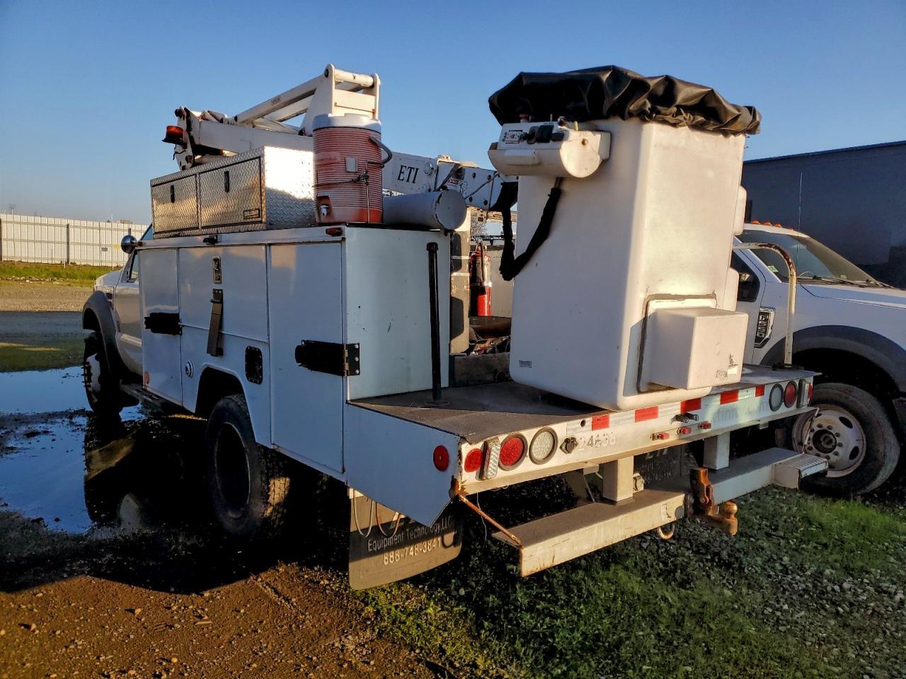 2008 Ford F450 Super Duty - Фото 2