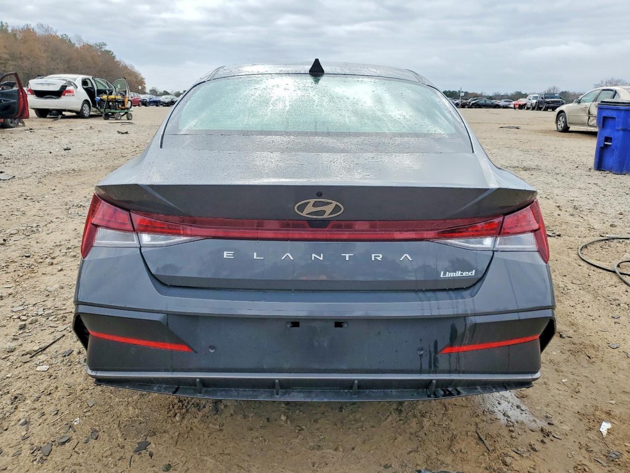 2024 Hyundai Elantra Limited - Image 6